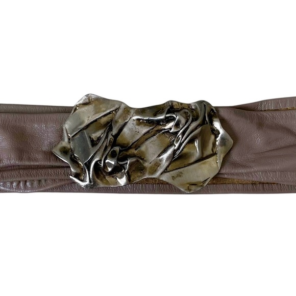 Vintage Leather Belt With Metal Brutalist Buckle
Tan Taupe One Size main image 6